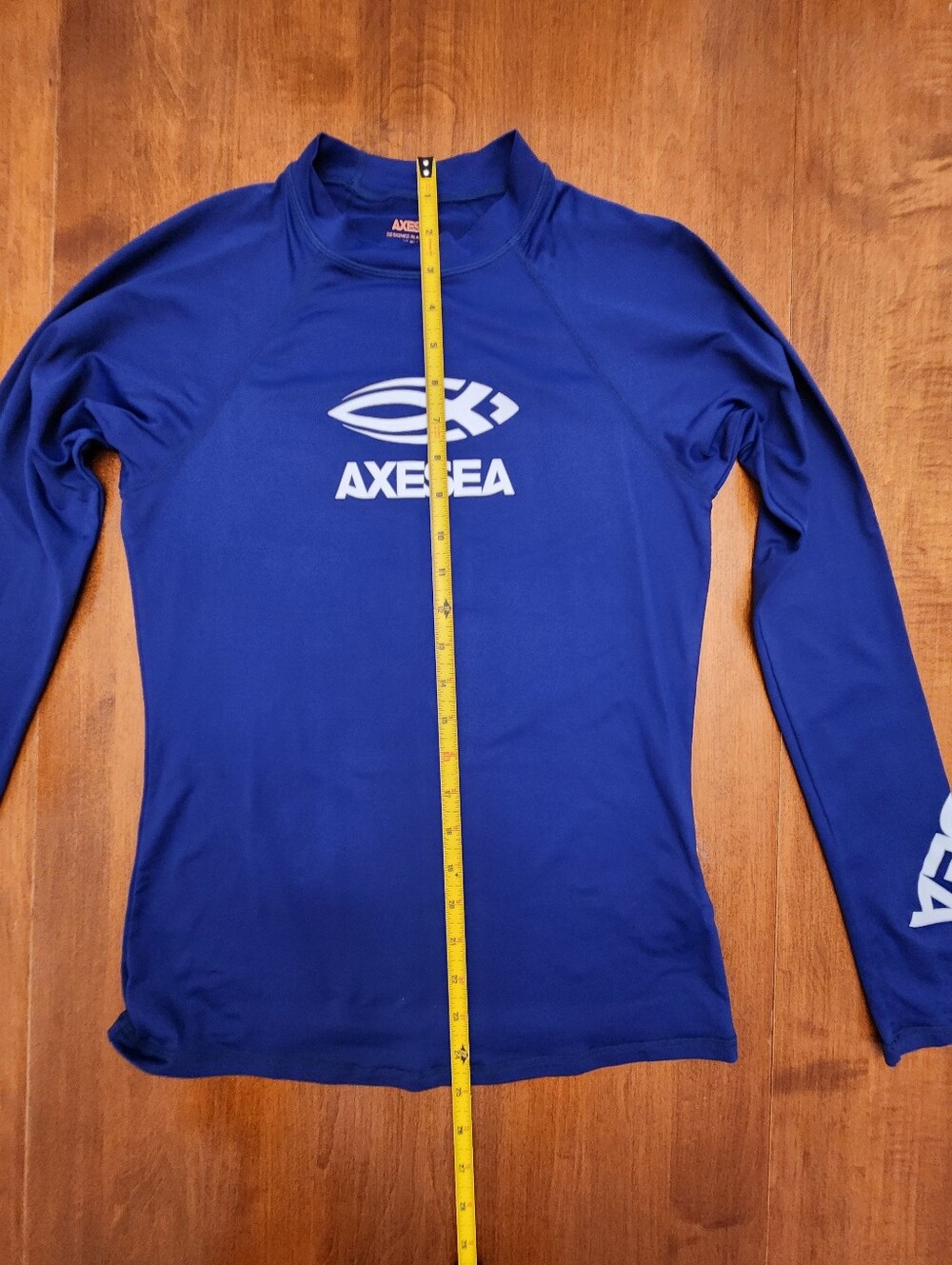 Axesea Rash Guard Top - Size M - Picture 3 of 4